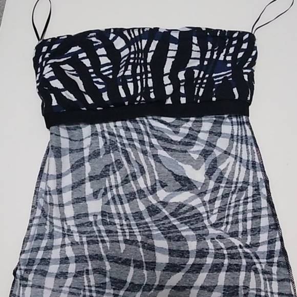 Tube top with built-in bra with geometric print - Picture 6 of 7